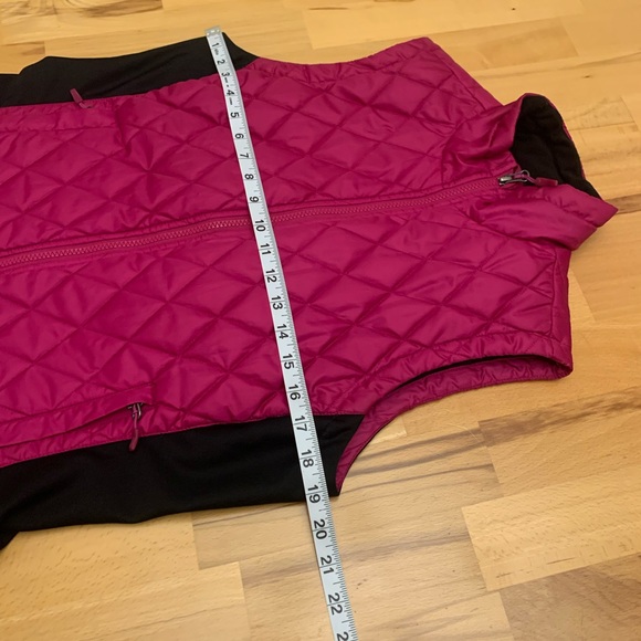 Marmot fuchsia quilted vest size S/P - Picture 14 of 15
